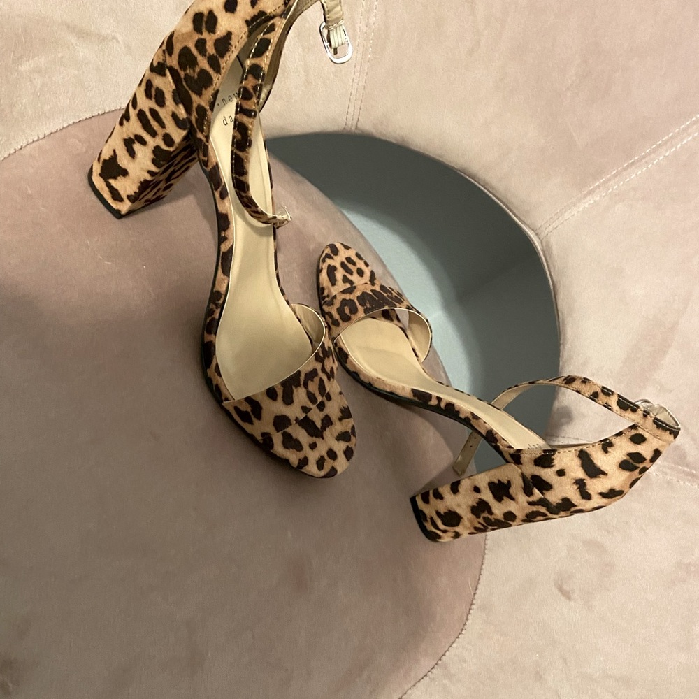 Super cute Leopard Heels brand new never worn downsizing my closet